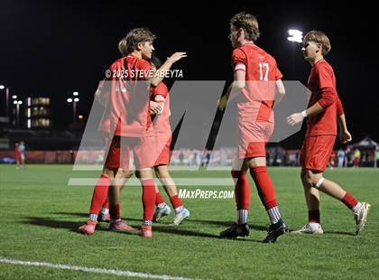 Thumbnail 2 in Regis Jesuit vs. Pine Creek (CHSAA 5A Semifinals) photogallery.