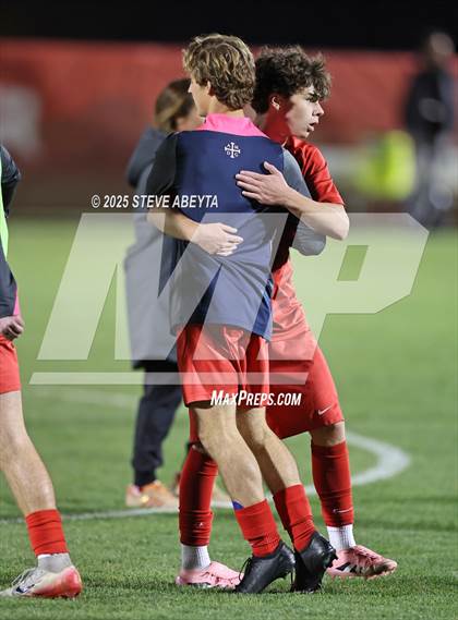 Thumbnail 3 in Regis Jesuit vs. Pine Creek (CHSAA 5A Semifinals) photogallery.