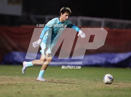 Thumbnail 3 in Regis Jesuit vs. Pine Creek (CHSAA 5A Semifinals) photogallery.