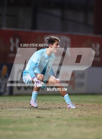 Thumbnail 3 in Regis Jesuit vs. Pine Creek (CHSAA 5A Semifinals) photogallery.