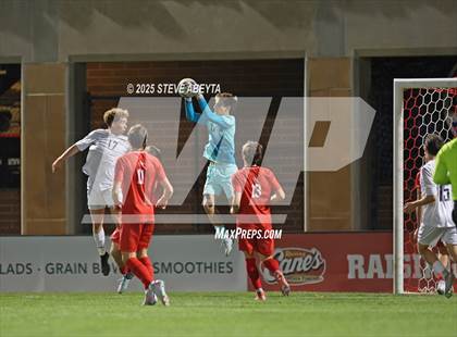 Thumbnail 2 in Regis Jesuit vs. Pine Creek (CHSAA 5A Semifinals) photogallery.