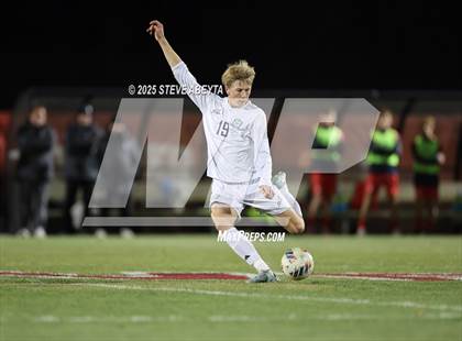 Thumbnail 2 in Regis Jesuit vs. Pine Creek (CHSAA 5A Semifinals) photogallery.