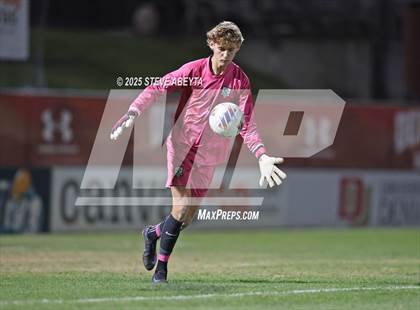 Thumbnail 1 in Regis Jesuit vs. Pine Creek (CHSAA 5A Semifinals) photogallery.