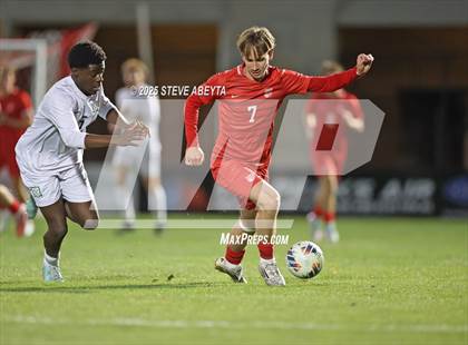 Thumbnail 3 in Regis Jesuit vs. Pine Creek (CHSAA 5A Semifinals) photogallery.