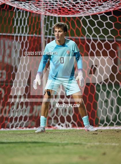 Thumbnail 3 in Regis Jesuit vs. Pine Creek (CHSAA 5A Semifinals) photogallery.