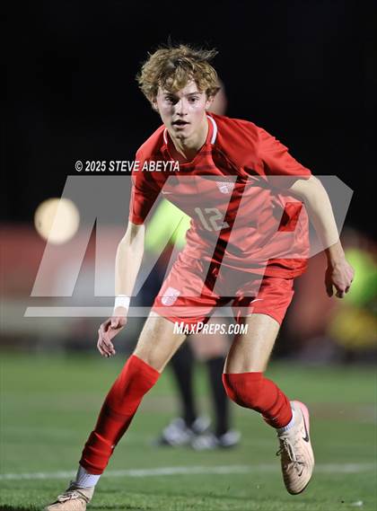 Thumbnail 2 in Regis Jesuit vs. Pine Creek (CHSAA 5A Semifinals) photogallery.