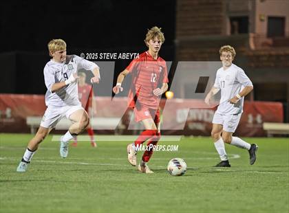 Thumbnail 1 in Regis Jesuit vs. Pine Creek (CHSAA 5A Semifinals) photogallery.