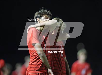 Thumbnail 3 in Regis Jesuit vs. Pine Creek (CHSAA 5A Semifinals) photogallery.