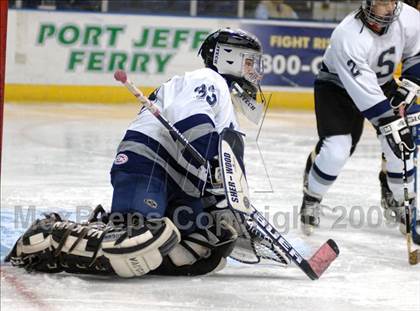 Thumbnail 1 in Hand vs Staples (Sound Tigers Harbor Yard Series) photogallery.