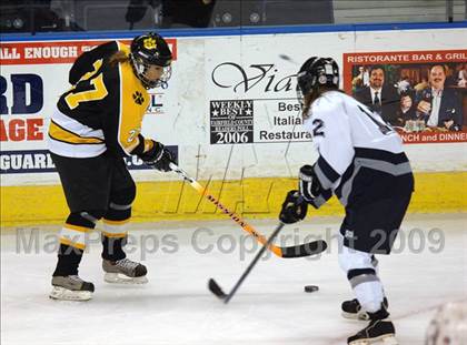 Thumbnail 3 in Hand vs Staples (Sound Tigers Harbor Yard Series) photogallery.