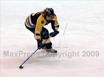 Thumbnail 1 in Hand vs Staples (Sound Tigers Harbor Yard Series) photogallery.