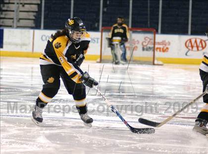 Thumbnail 1 in Hand vs Staples (Sound Tigers Harbor Yard Series) photogallery.