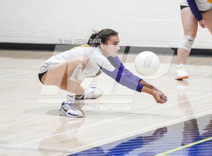 Thumbnail 1 in O'Connor vs. Mesa (House of Payne Tournament) photogallery.