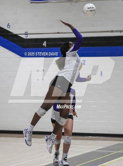 Thumbnail 1 in O'Connor vs. Mesa (House of Payne Tournament) photogallery.