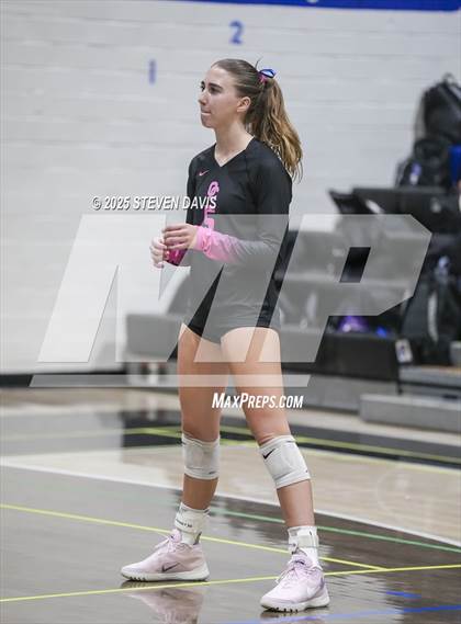 Thumbnail 2 in O'Connor vs. Mesa (House of Payne Tournament) photogallery.