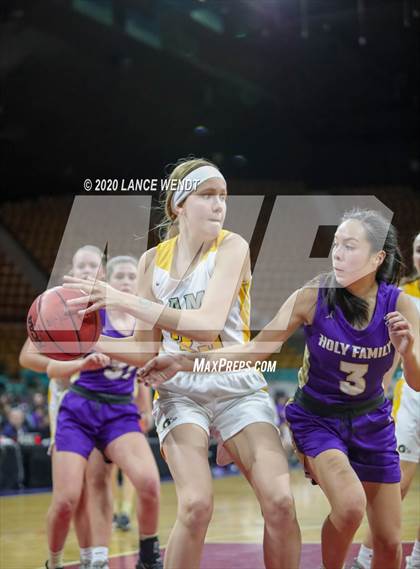 Thumbnail 3 in Holy Family vs. Green Mountain (CHSAA 4A Final Four) photogallery.