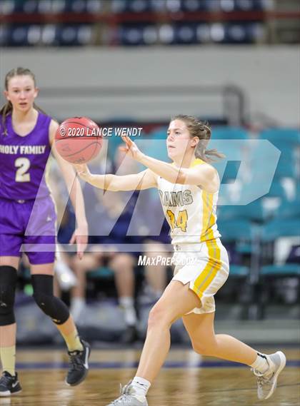 Thumbnail 2 in Holy Family vs. Green Mountain (CHSAA 4A Final Four) photogallery.