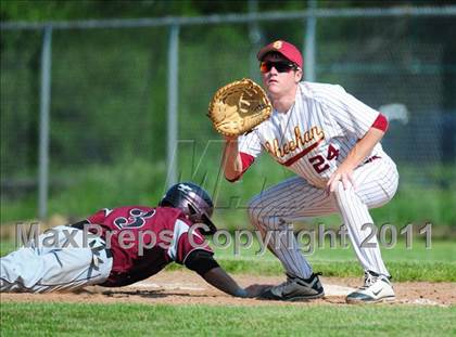 Thumbnail 2 in North Haven @ Sheehan (CIAC Class L 1st round) photogallery.