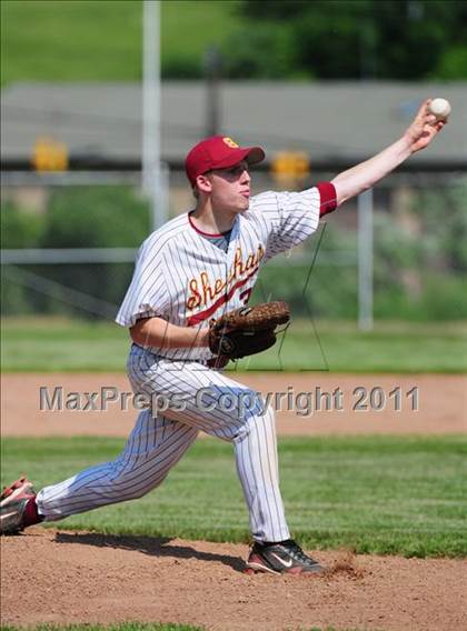 Thumbnail 3 in North Haven @ Sheehan (CIAC Class L 1st round) photogallery.