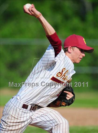 Thumbnail 3 in North Haven @ Sheehan (CIAC Class L 1st round) photogallery.