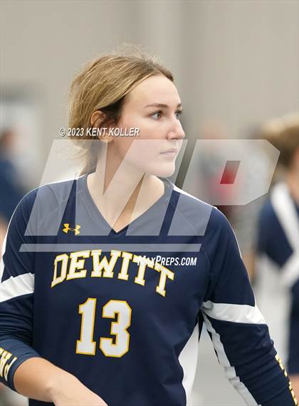 Thumbnail 2 in DeWitt vs. Utica Eisenhower (Beast of the East) photogallery.