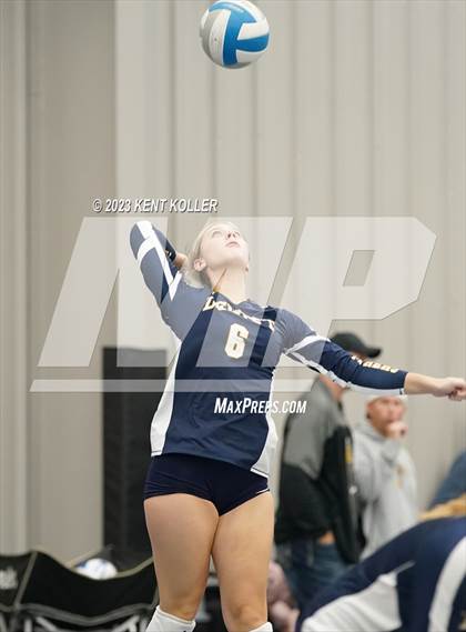 Thumbnail 1 in DeWitt vs. Utica Eisenhower (Beast of the East) photogallery.