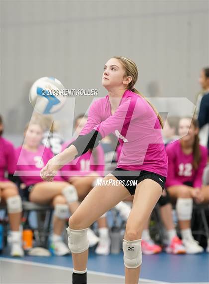 Thumbnail 1 in DeWitt vs. Utica Eisenhower (Beast of the East) photogallery.