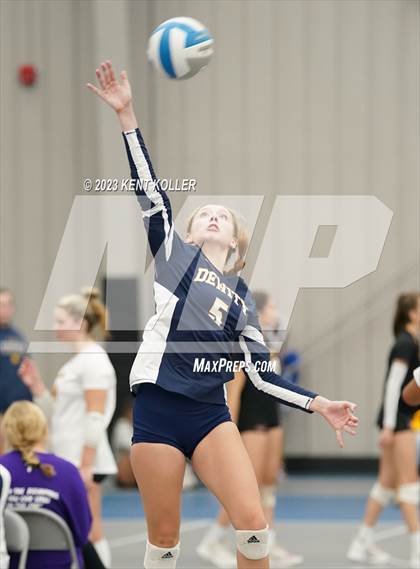 Thumbnail 1 in DeWitt vs. Utica Eisenhower (Beast of the East) photogallery.