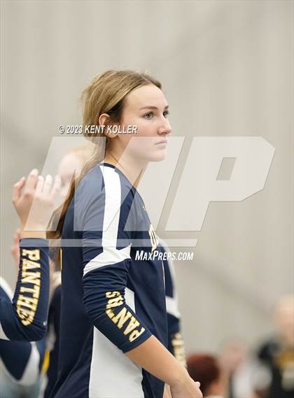 Thumbnail 2 in DeWitt vs. Utica Eisenhower (Beast of the East) photogallery.