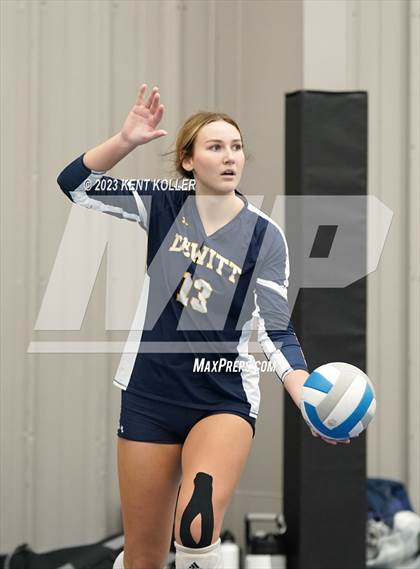 Thumbnail 2 in DeWitt vs. Utica Eisenhower (Beast of the East) photogallery.