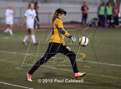 Thumbnail 3 in Hockinson @ Black Hills (WIAA 2A District Quarterfinal) photogallery.