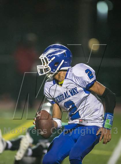 Thumbnail 3 in Federal Way vs Skyline (WIAA 4A State Playoff) photogallery.