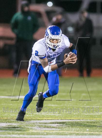 Thumbnail 3 in Federal Way vs Skyline (WIAA 4A State Playoff) photogallery.