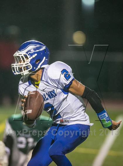 Thumbnail 1 in Federal Way vs Skyline (WIAA 4A State Playoff) photogallery.