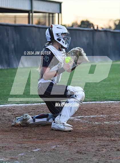 Thumbnail 3 in Franklin vs Elkhart photogallery.