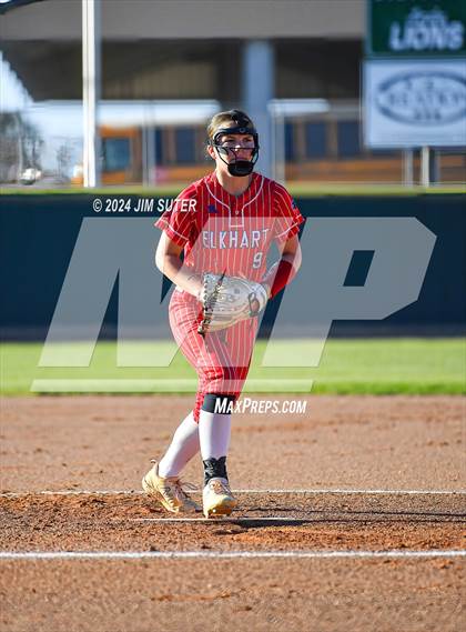 Thumbnail 2 in Franklin vs Elkhart photogallery.