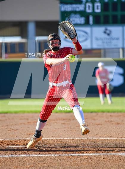 Thumbnail 2 in Franklin vs Elkhart photogallery.