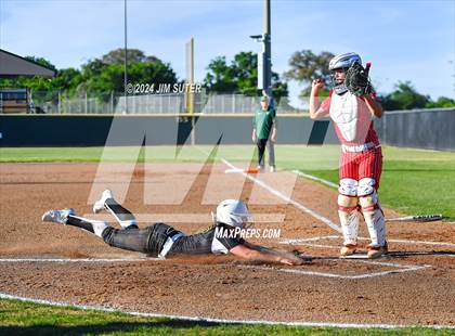 Thumbnail 3 in Franklin vs Elkhart photogallery.