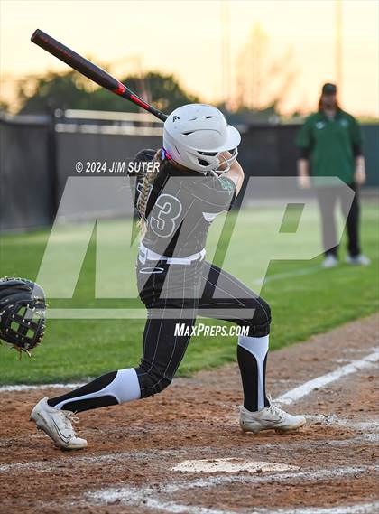 Thumbnail 2 in Franklin vs Elkhart photogallery.