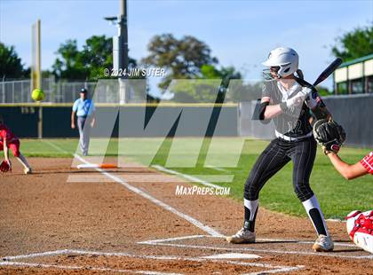 Thumbnail 1 in Franklin vs Elkhart photogallery.