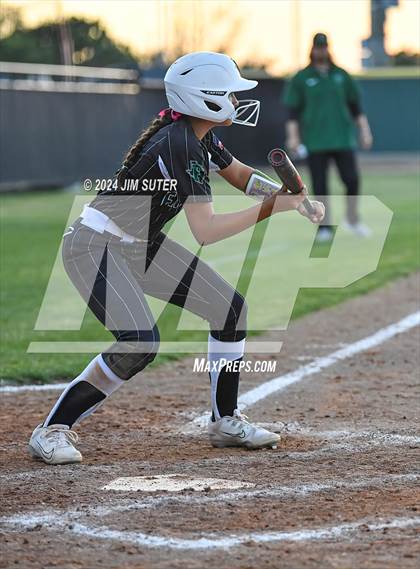 Thumbnail 1 in Franklin vs Elkhart photogallery.