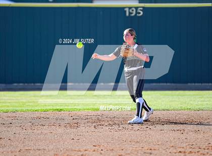 Thumbnail 1 in Franklin vs Elkhart photogallery.