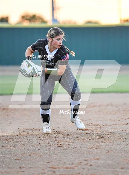 Thumbnail 3 in Franklin vs Elkhart photogallery.