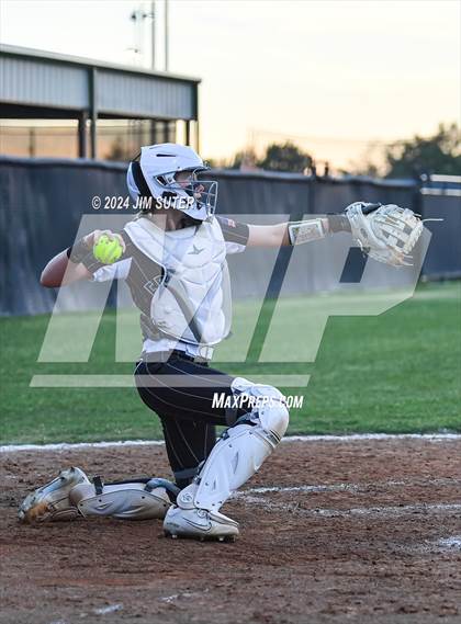 Thumbnail 2 in Franklin vs Elkhart photogallery.