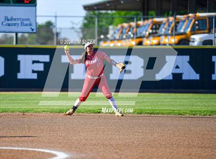 Thumbnail 2 in Franklin vs Elkhart photogallery.