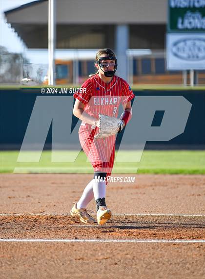 Thumbnail 1 in Franklin vs Elkhart photogallery.