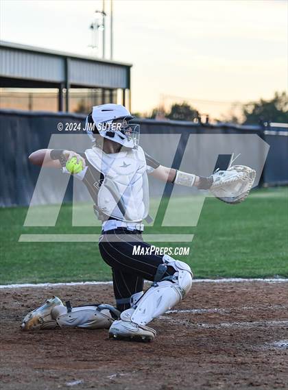 Thumbnail 3 in Franklin vs Elkhart photogallery.