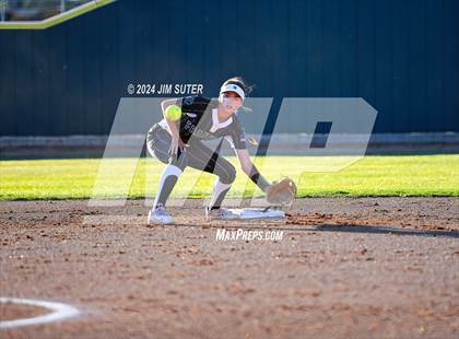 Thumbnail 3 in Franklin vs Elkhart photogallery.