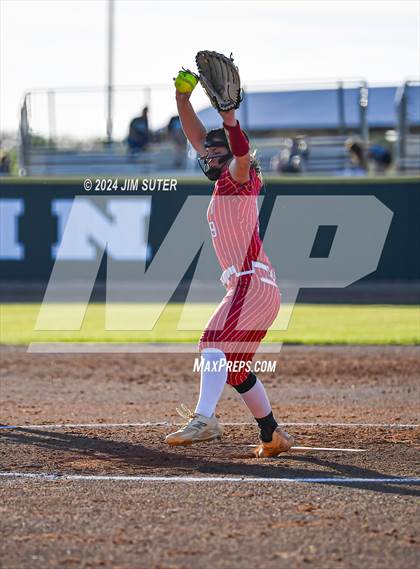 Thumbnail 1 in Franklin vs Elkhart photogallery.