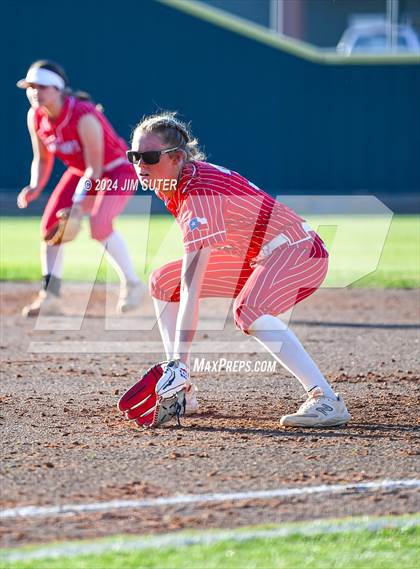 Thumbnail 2 in Franklin vs Elkhart photogallery.